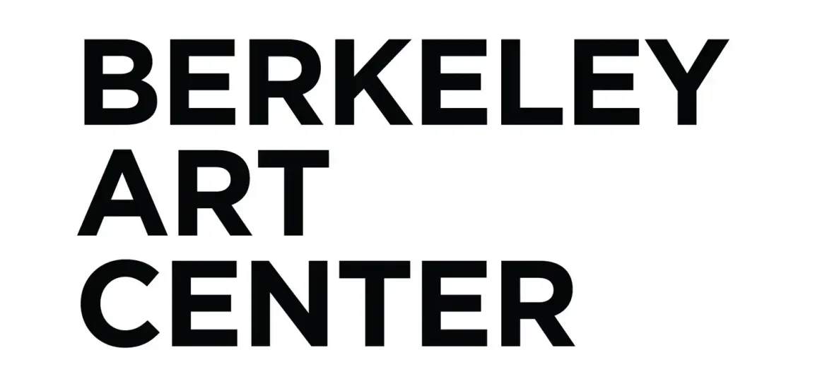 Logo Berkeley Art Center in caratteri neri.